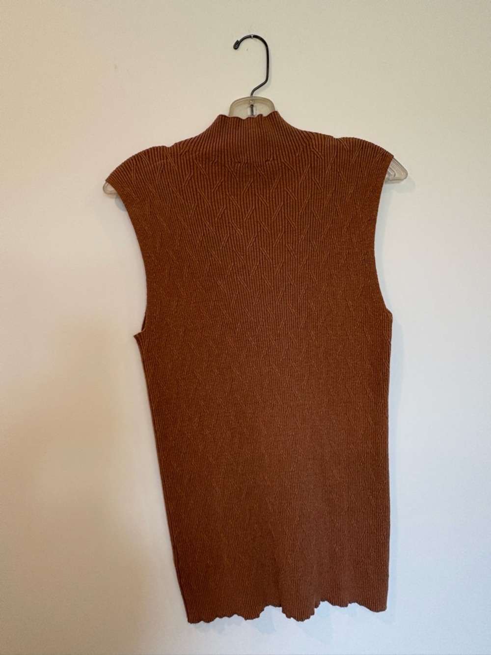 Tribal Textured Sleeveless Mock Neck Top Size Large - Picture 5 of 5
